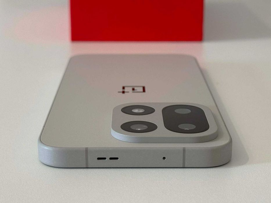 Бартер! НОВ! OnePlus 15 Sand Storm (Бял) Глобал.