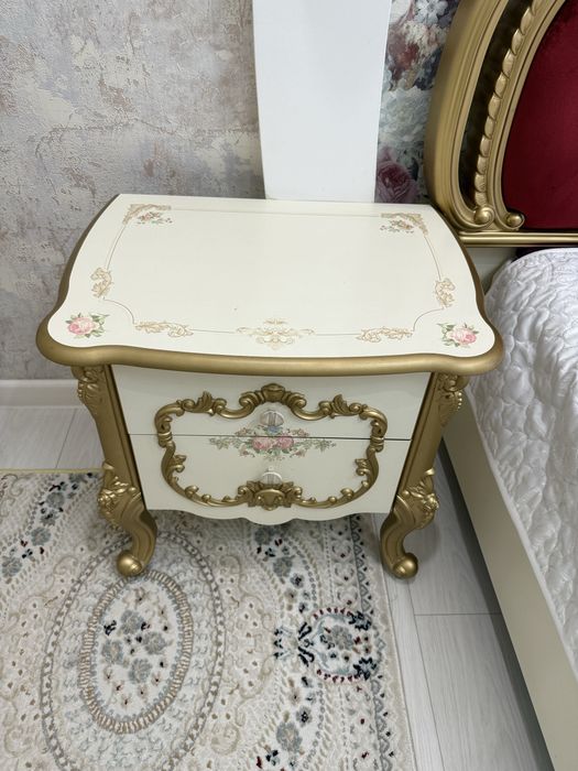 Спальный гарнитур