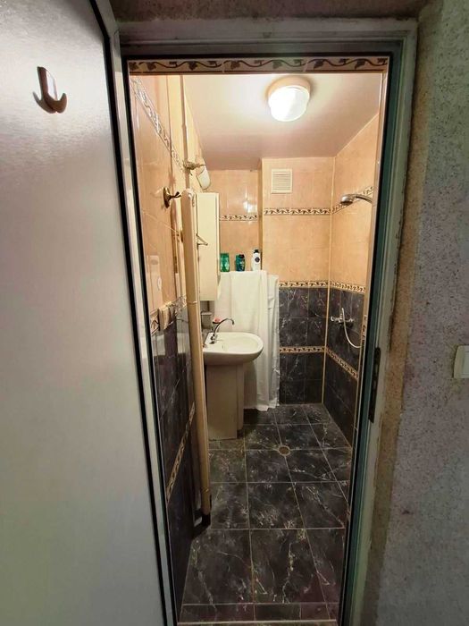 Продава се Четиристаен апартамент в Варна, Възраждане 1 - 118 кв.м за 713 €/кв.м - Снимка #11