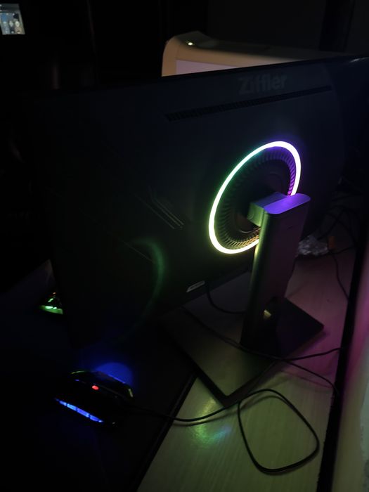 Computer srochno sotiladi!