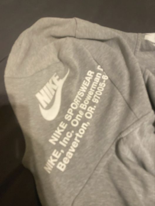 Hanorac Nike Sportswear – model rar / ediție limitată