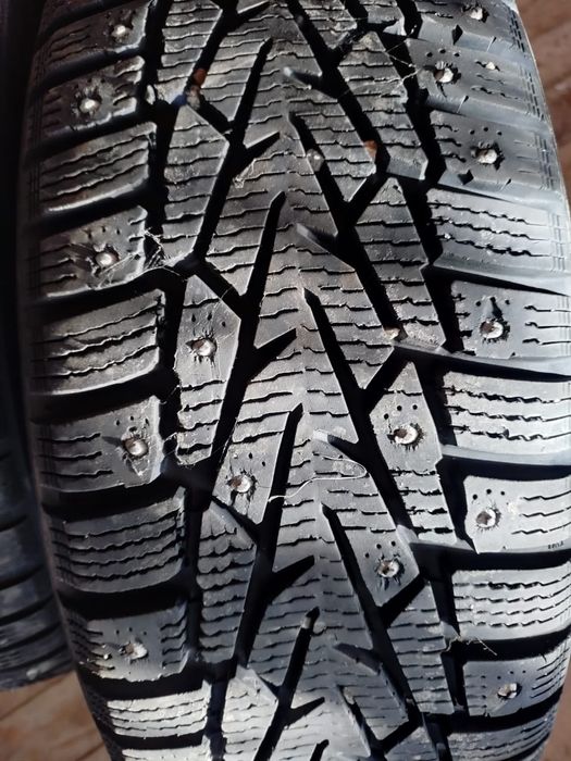 Продам шины комплект