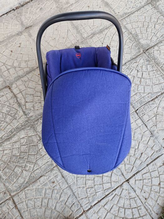 Бебешко столче/кошница  за кола  (бебета от 0 до 13 кг.)