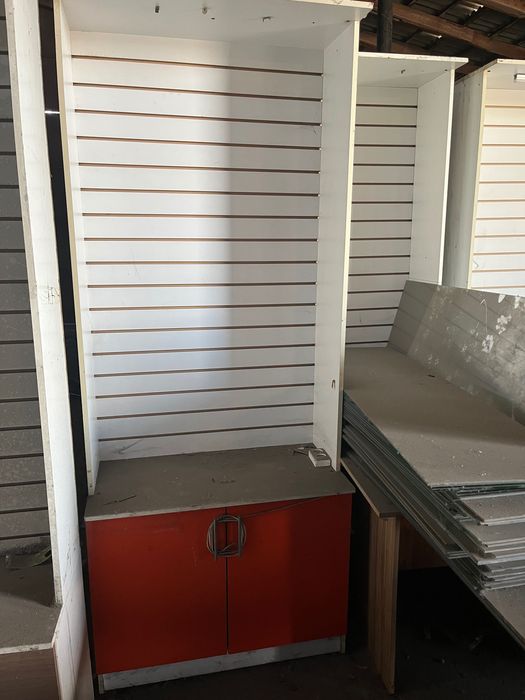 шкаф, витрина для своих нужд