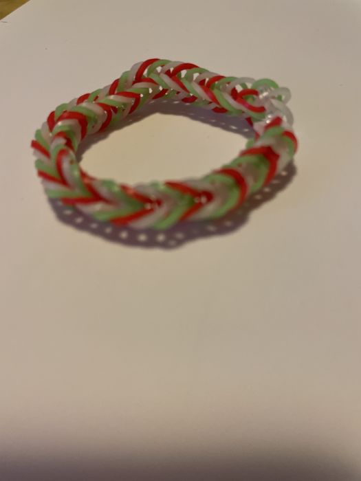 Плетени гривнички