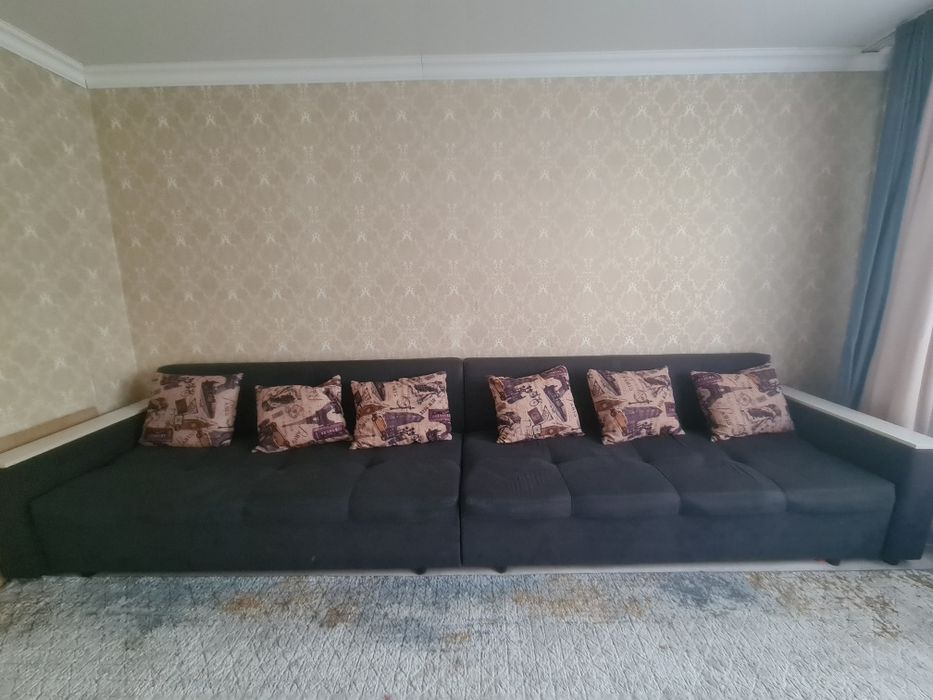 Диван б/у. В хорошем состоянии.