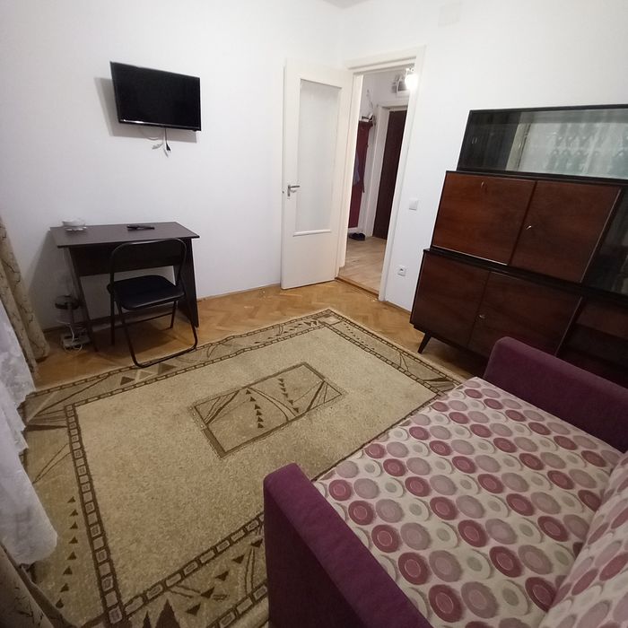 Inchiriez apartament cu 2 camere decomandat, situat in Oradea, pe Str. Iza, cartier Rogerius, la etajul 1, cu loc de parcare — fotografia 3