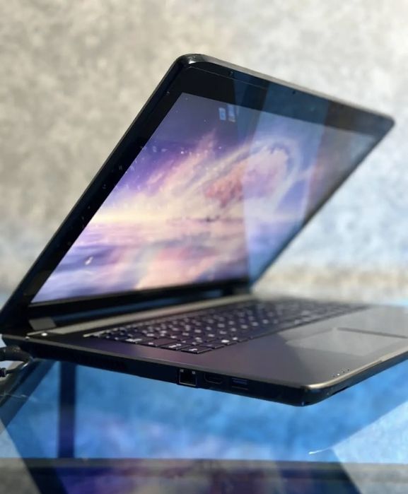 Medion Akoya E7226T Touch Screen 17.3 Windows 10 RAM 8GB