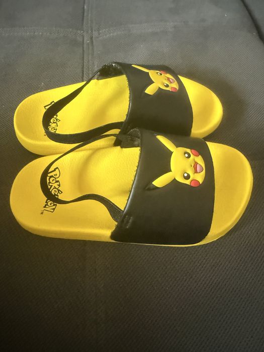Papuci pikachu 27