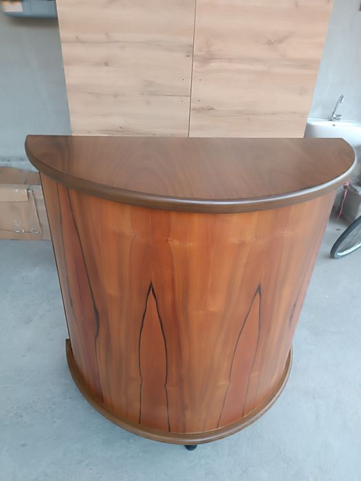 Стойка ресепшен 100$