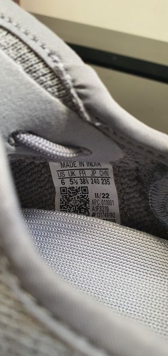 Adidas Yeezy Boost 350 V2 „Steel Grey” – Mărimea 38 2/3 (Nou în cutie)