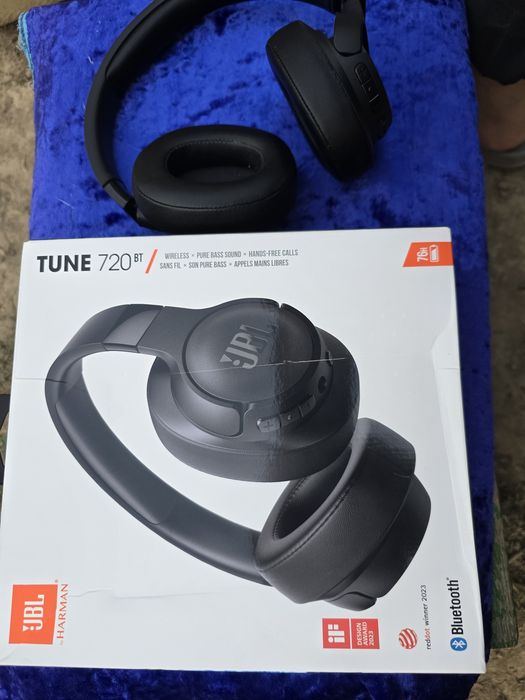 Продам наушник JBL Tune 720BT черный