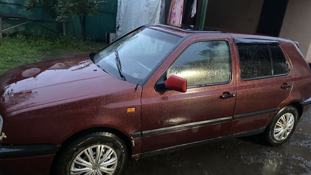 Срочно продам гольф 3