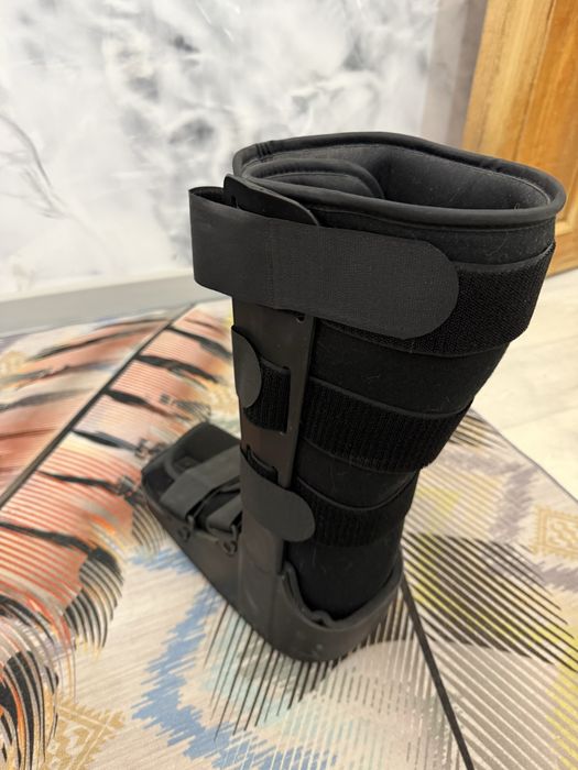 Ботинок для травмировонной стопы