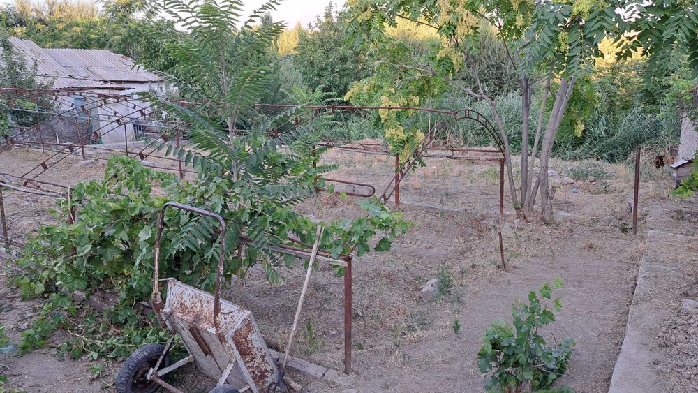 Чирчик!!! Продаётся участок на берегу канала