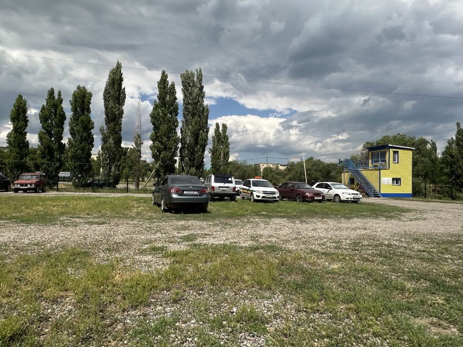 Продаеться стоянка район Ивано-Франко