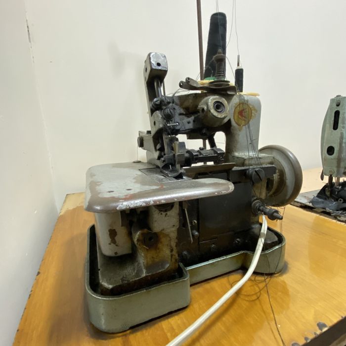Продаётся швейная машинка и оверлок