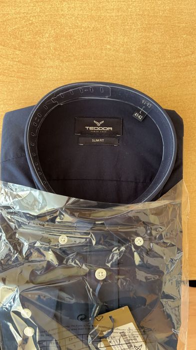 Тъмно синя риза на ТЕОДОР