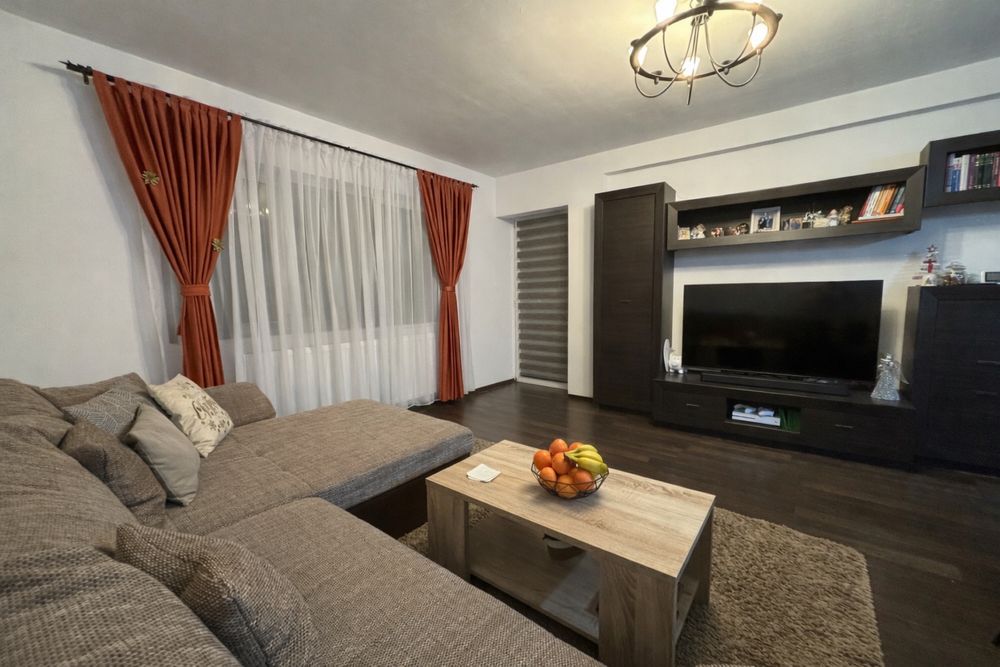 Apartament 3 camere, Selimbar