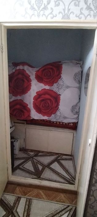 ALGARITM dahasida 1 xonali, 2 xonaga aylantirilgan квартира sotilad