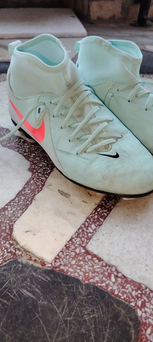 Бутонки Adidas и Nike