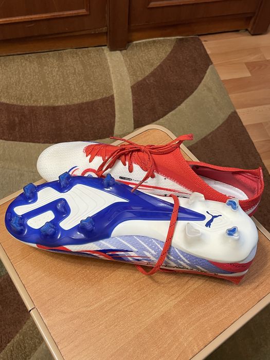 Футбольные бутсы