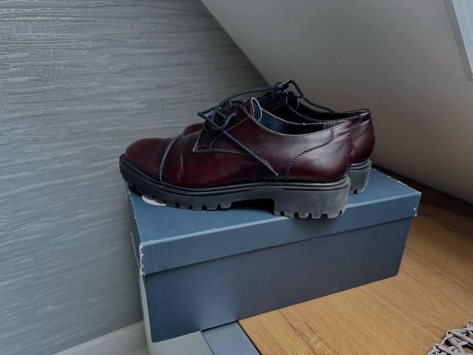 Дамски обувки от естествена кожа