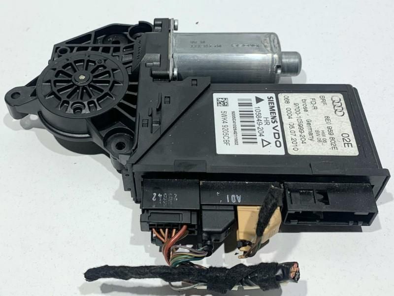 Motoras macara geam dreapta spate Audi A4 8EC, B7 8E0959802E