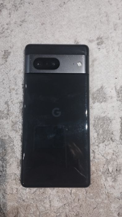 Google pixel 7(За части. Не се включва)