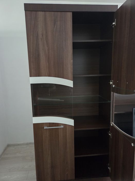 Mobilă de sufragerie
