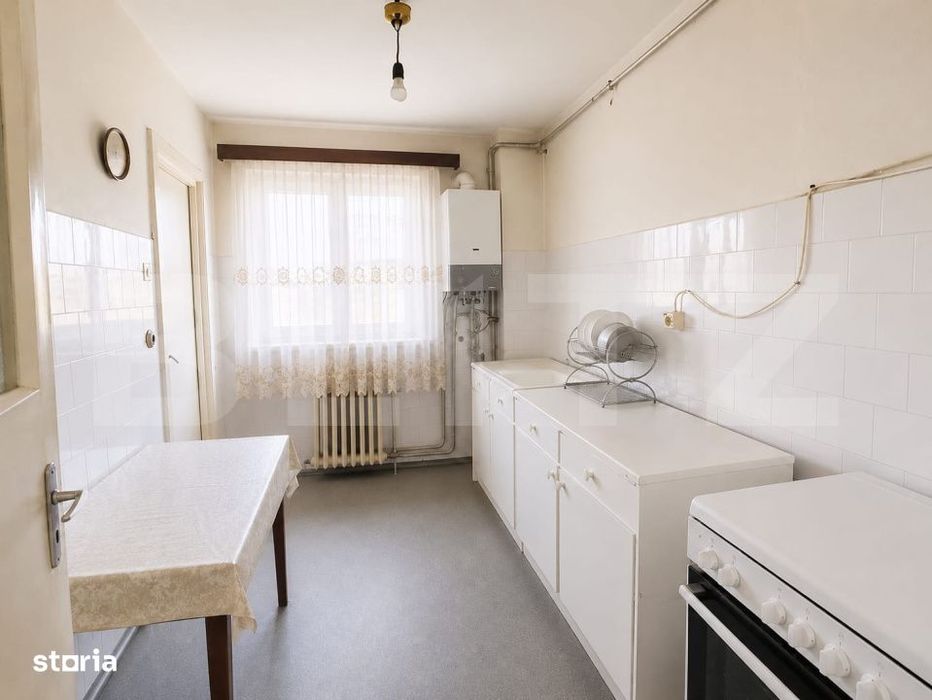 Apartament 4 camere, 80 mp, decomandat, zona centrala - Deva