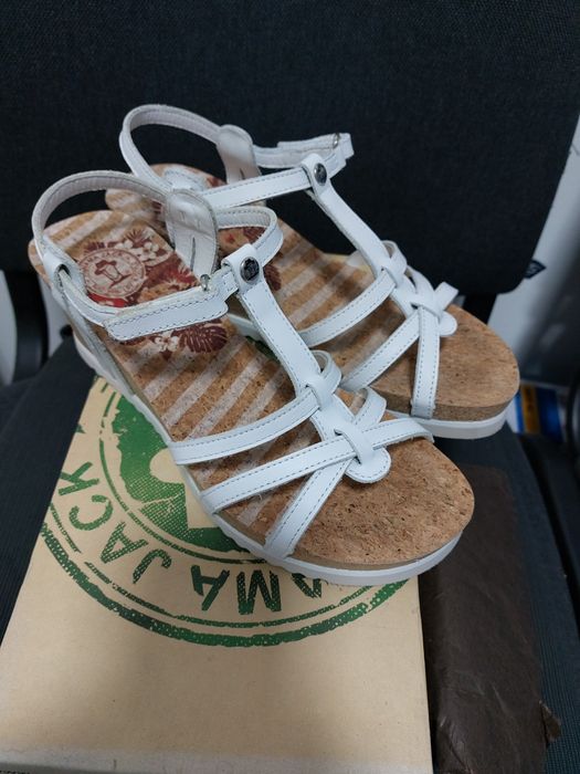 Сандали 39 номер, естествена кожа, нови