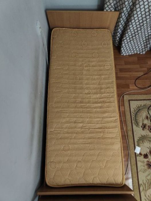 Кровать одноместный