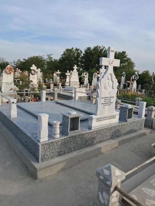 monumente funerare rezistente