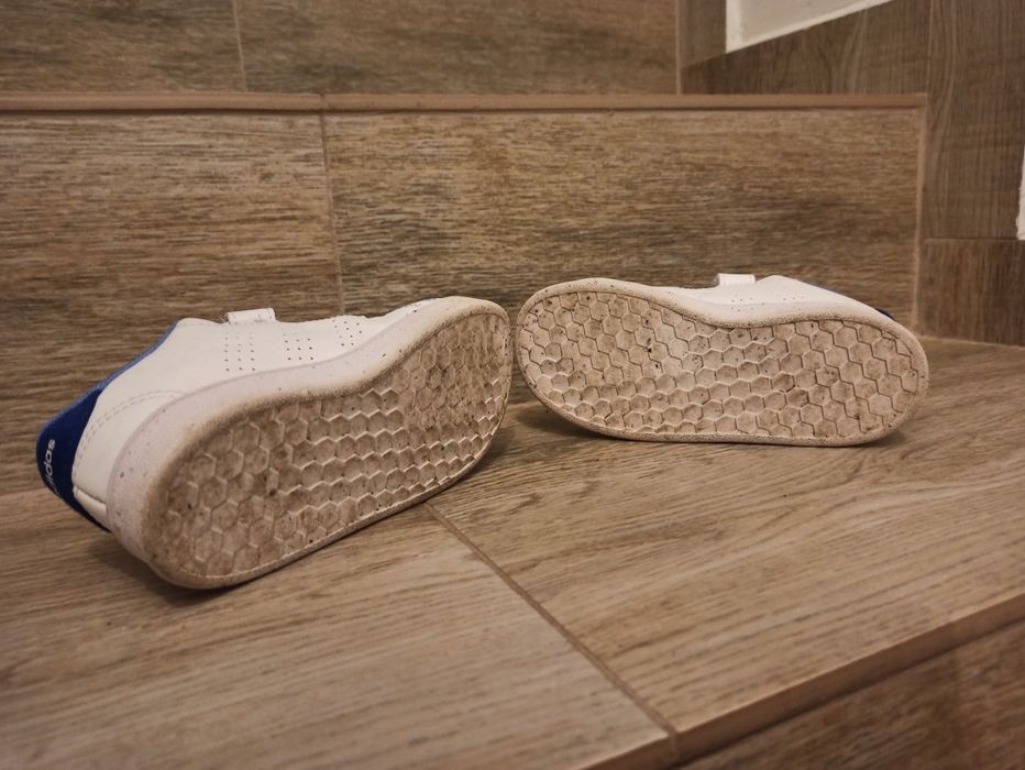 Детски спортни обувки Adidas за момче/ момиче