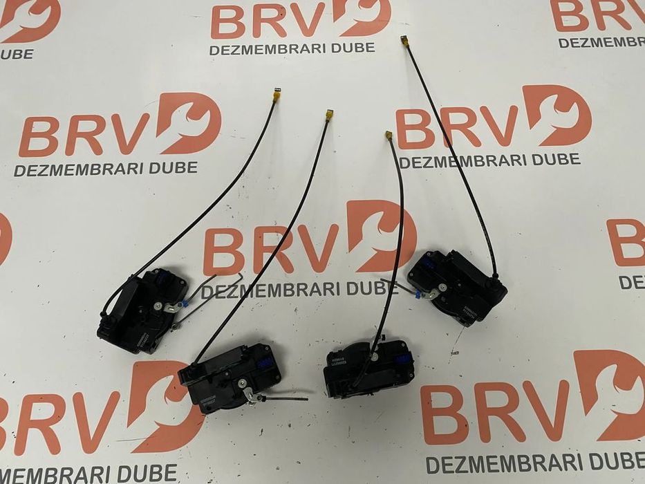 Broasca usa fata pentru Renault Trafic / Opel Vivaro / Nissan Primasta