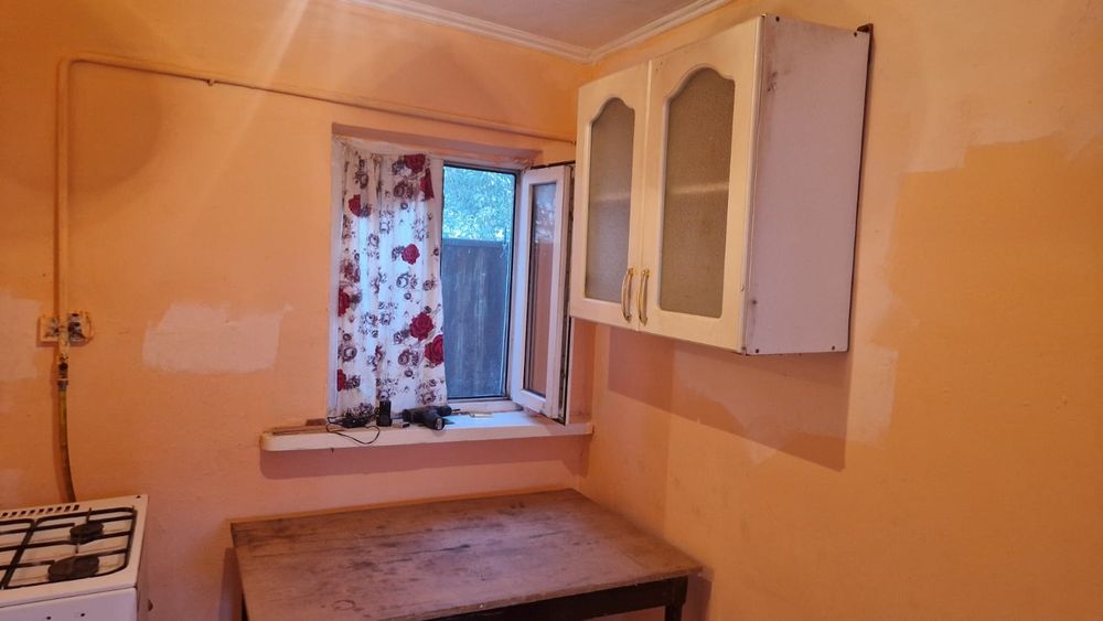 Времянка жалға берідеді. 2 бөлме. Су ішінде