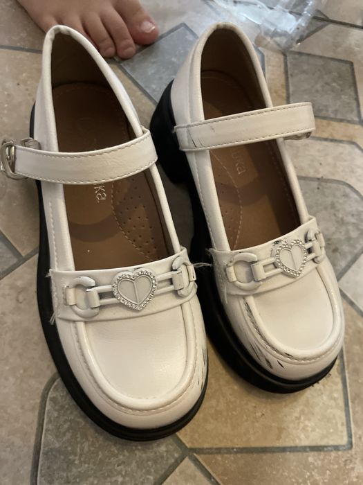 Продам школьные туфли . Для девочки