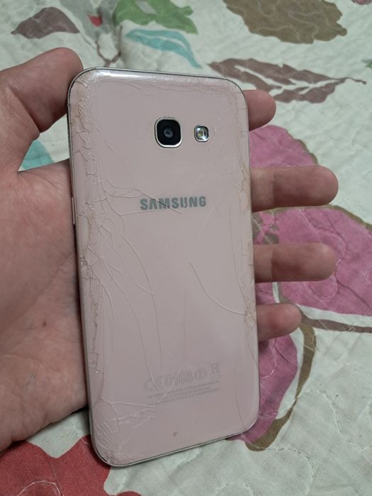 Продам телефон Samsung A5