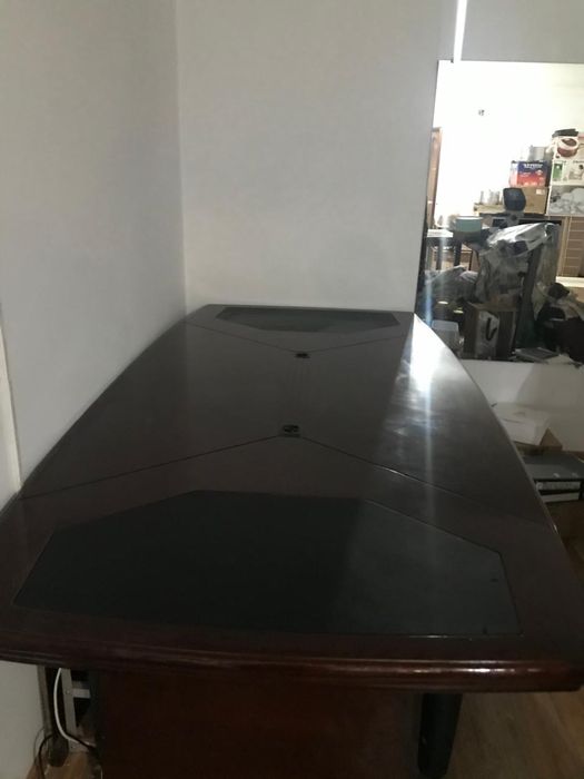 Отдам даром стол офисный