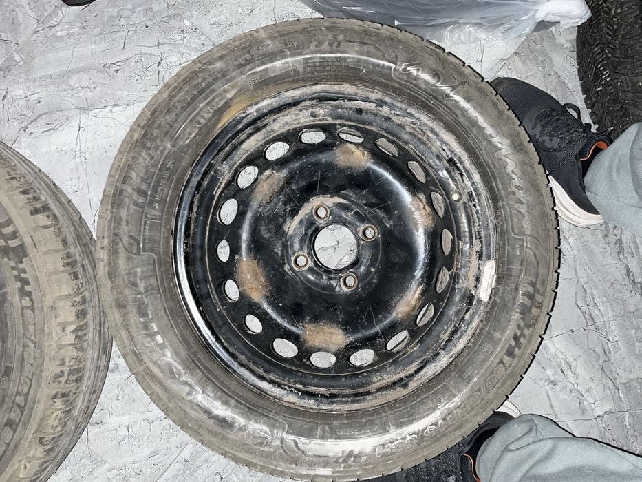 Продам шины 185/65/15