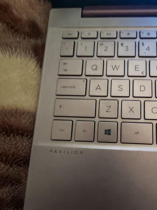 Лаптоп HP pavilion 14