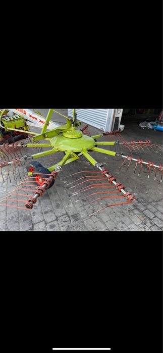 Сеносъбирач Claas Liner 380s