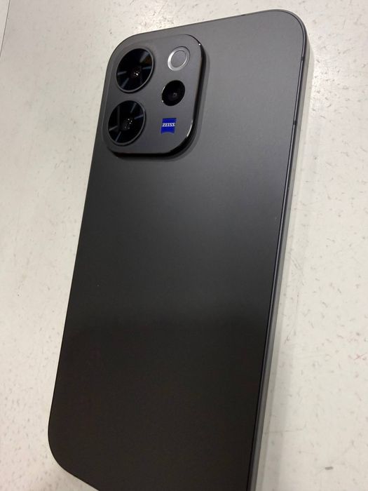 Vivo V 70 holati  zor 1 oy boʻldi olinganiga