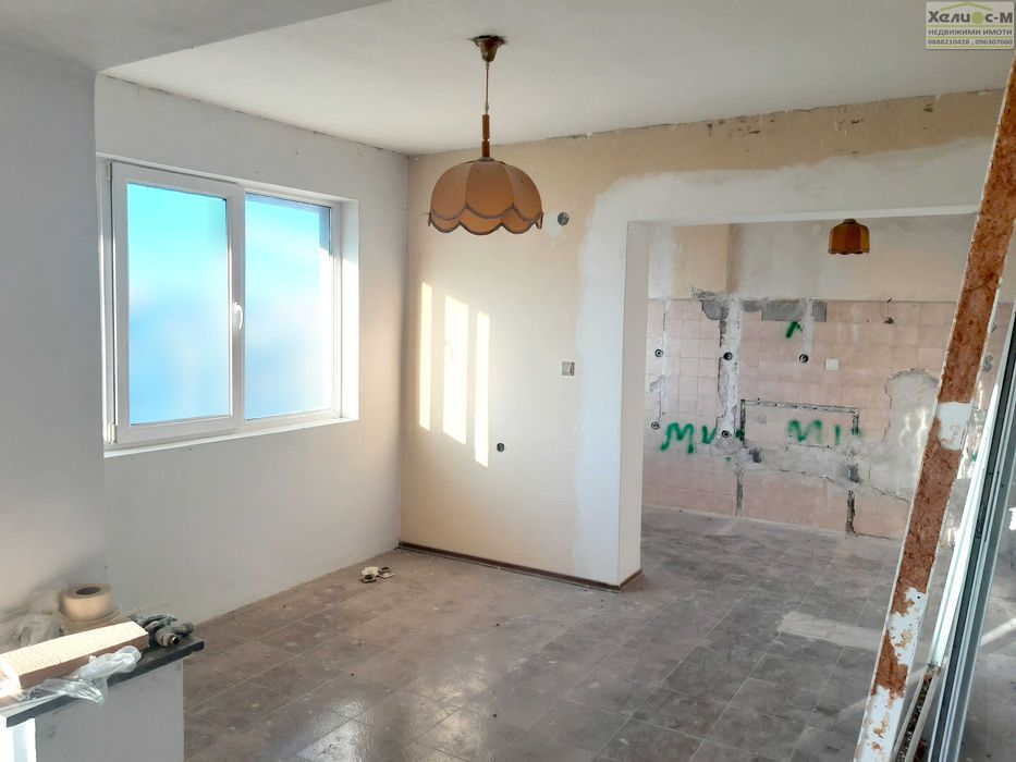 Продава се Четиристаен апартамент в Монтана, Изгрев - 116 кв.м за 765 €/кв.м - Снимка #3