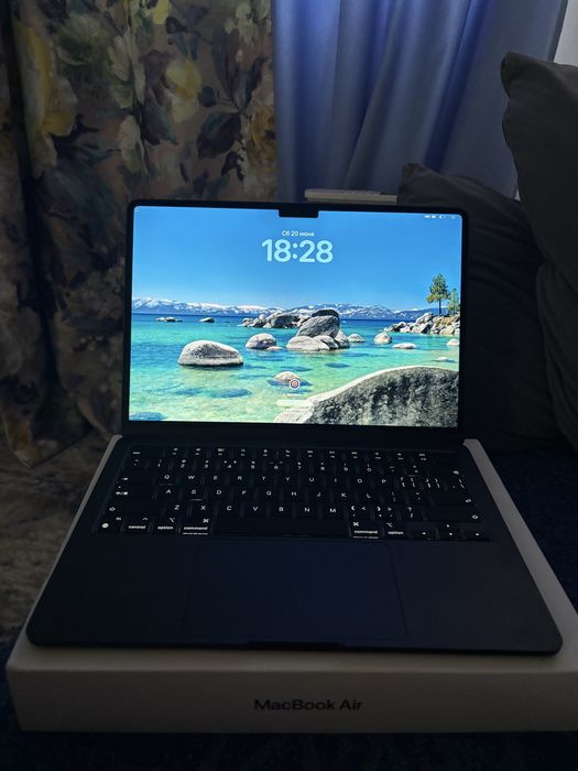 Macbook m2 8/512 100%