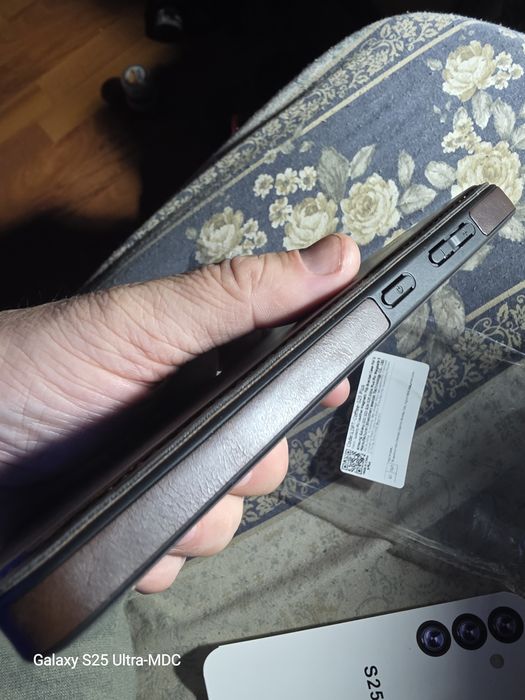 Vând husa din piele naturala pentru Samsung galaxy s25 plus
