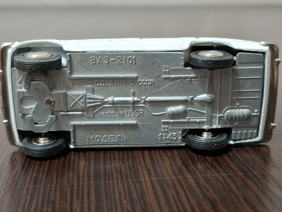Коллекционная модель ВАЗ 2101 такси, масштаб 1:43