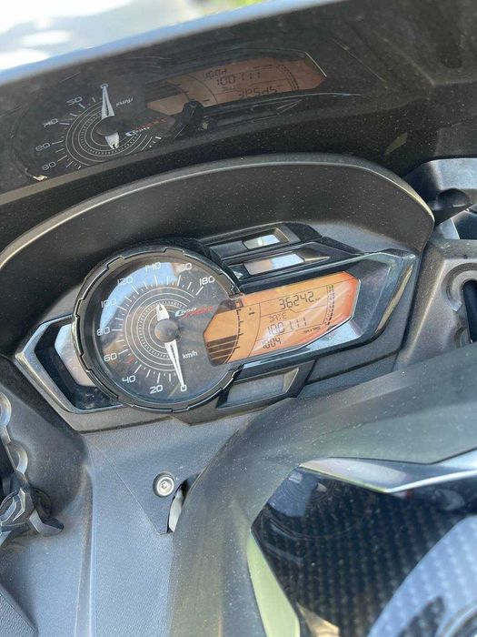 Maxi Scooter BMW C650 Sport 2018  (C600 GT, C650) similar Yamaha Tmax