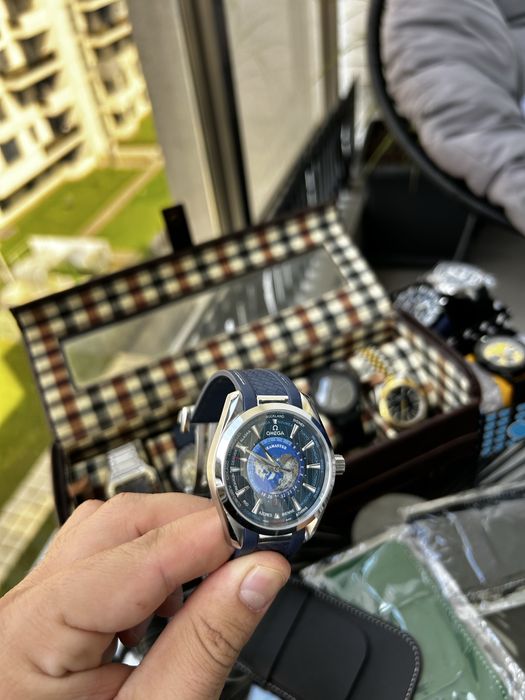 Ceas Automatic Aqua Terra Worldtimer 43mm GMT – Cadran Albastru – Curea Cauciuc